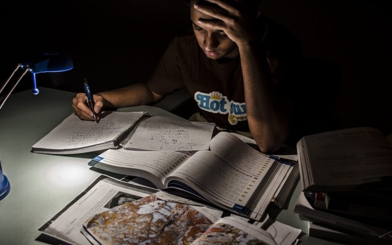 Kisah Final Exam - Fiksyen Shasha
