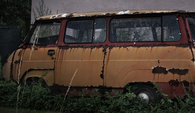 KERETA BURUK DISIMPANG TIGA - Fiksyen Shasha