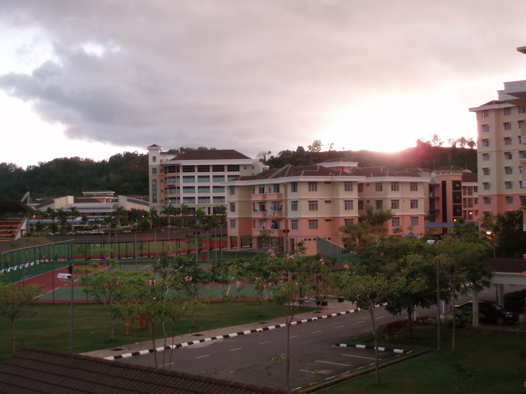 Kak Pon di Kolej Matrikulasi Labuan - Fiksyen Shasha